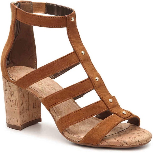 AEROSOLES Shoes - AEROSOLES HeelRest Tan Strappy Zip Sandals
